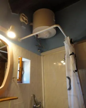 Apartment Kod Senke Komiza