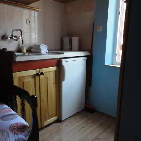 Kod Senke Apartment Komiza