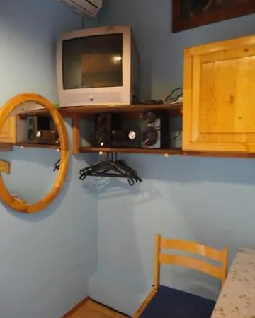 Apartment Kod Senke Komiza