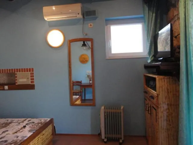 Kod Senke 아파트 코미자