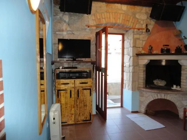 Kod Senke 公寓 Komiža